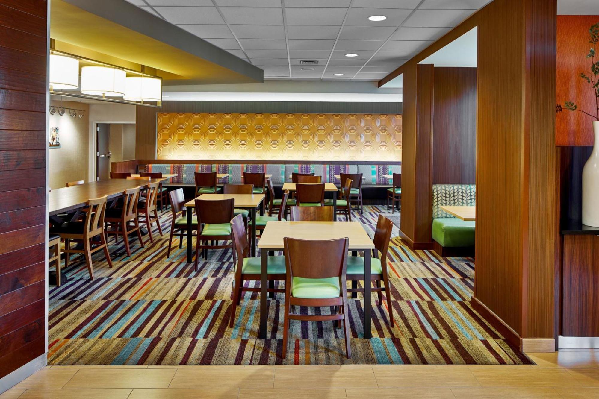 Fairfield Inn & Suites By Marriott Atlanta Літіа Спринґс Екстер'єр фото